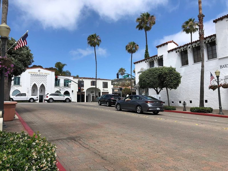 A sloped street in San Clemente