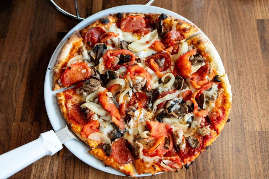 pizza restaurants in the Palm Springs area